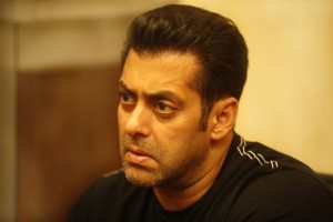 Video - Salman Khan in a property dispute
