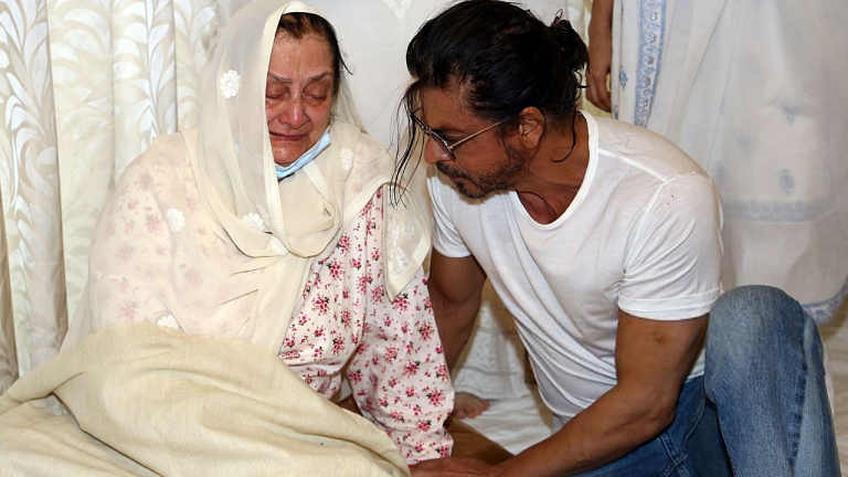 Shah Rukh Khan visits Saira Banu post Dilip Kumar demise