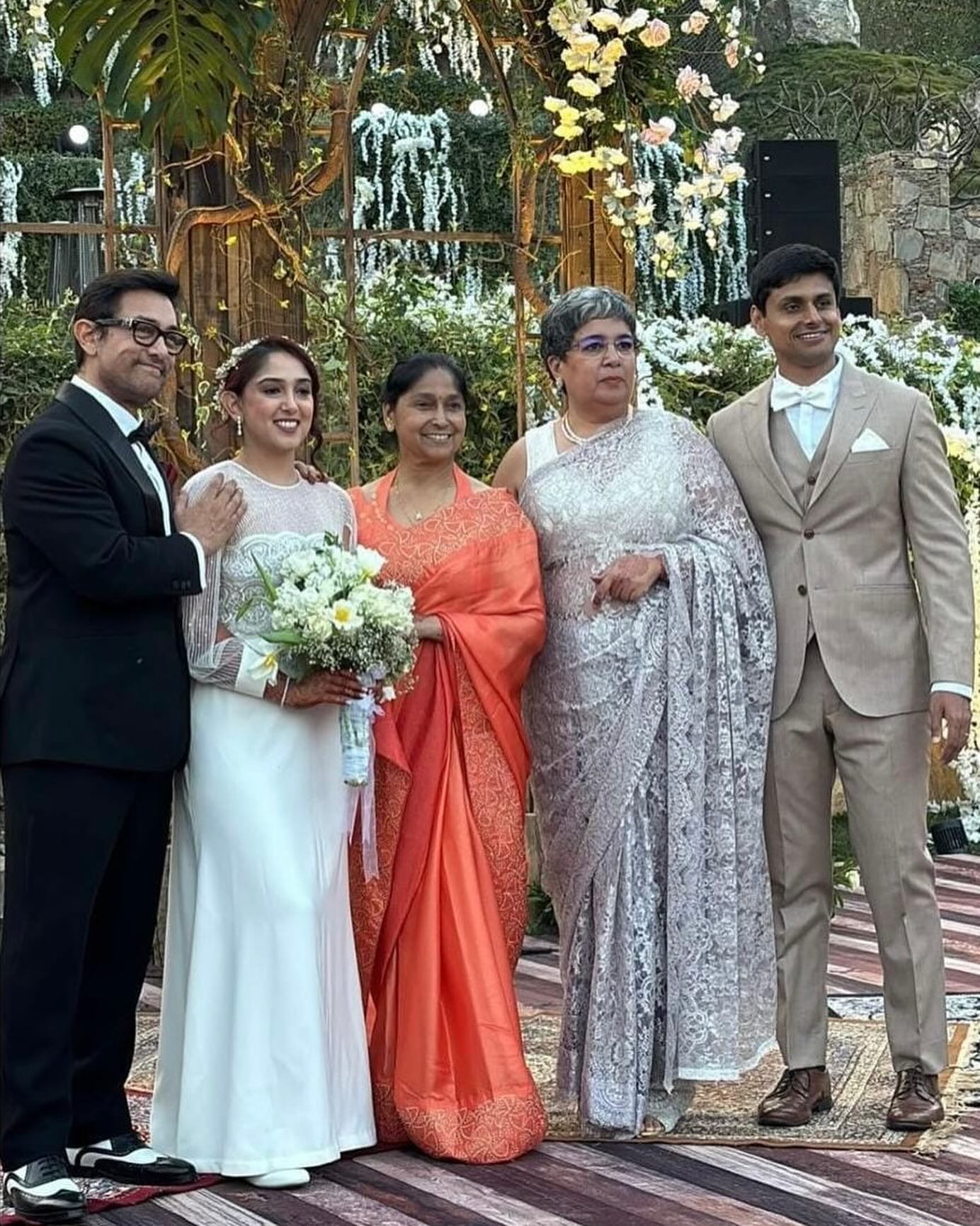 Ira Khan-Nupur Shikhare pose with family post their Udaipur wedding